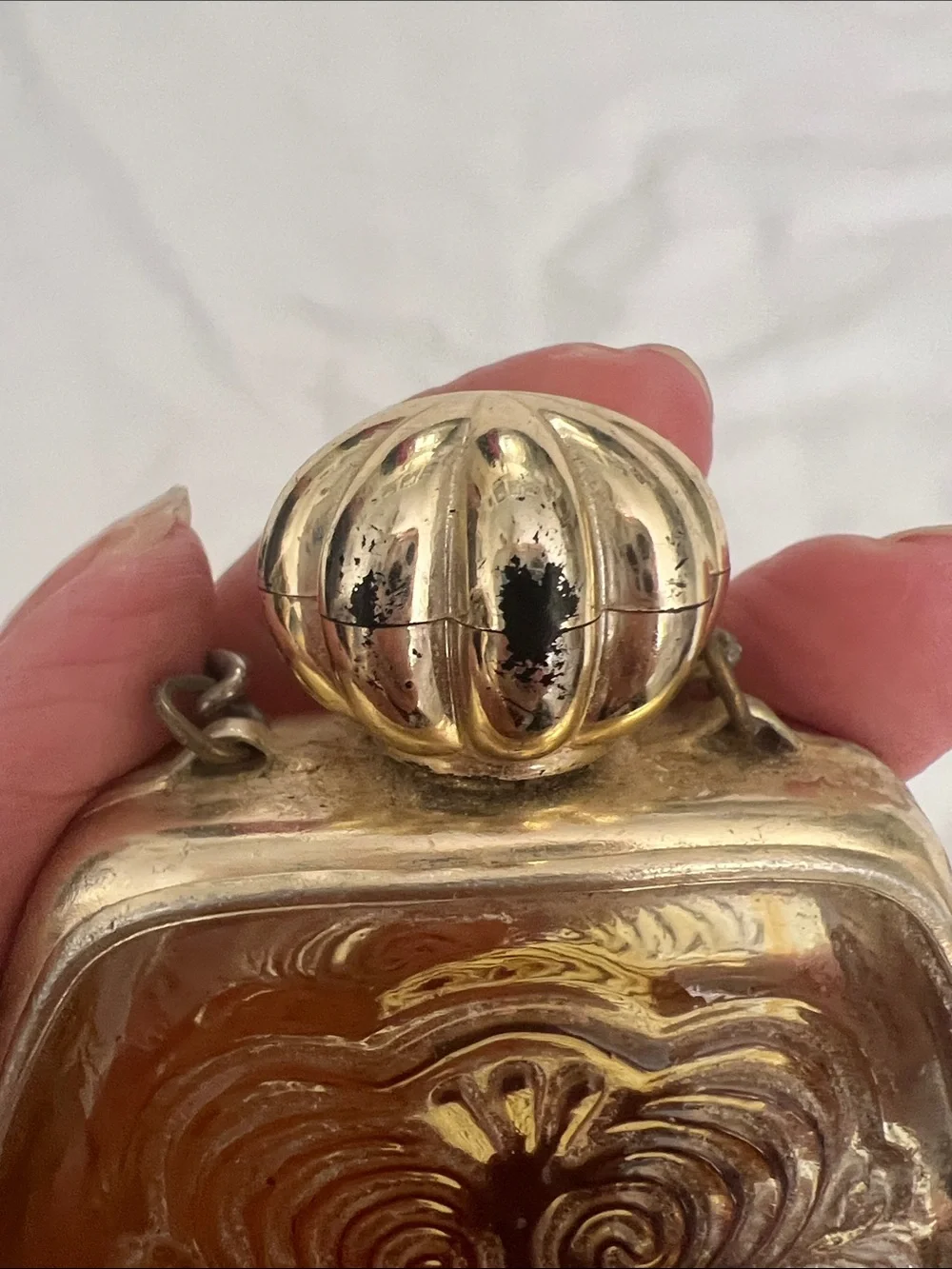 Vintage Avon purse decanter some scratches on gold GVC